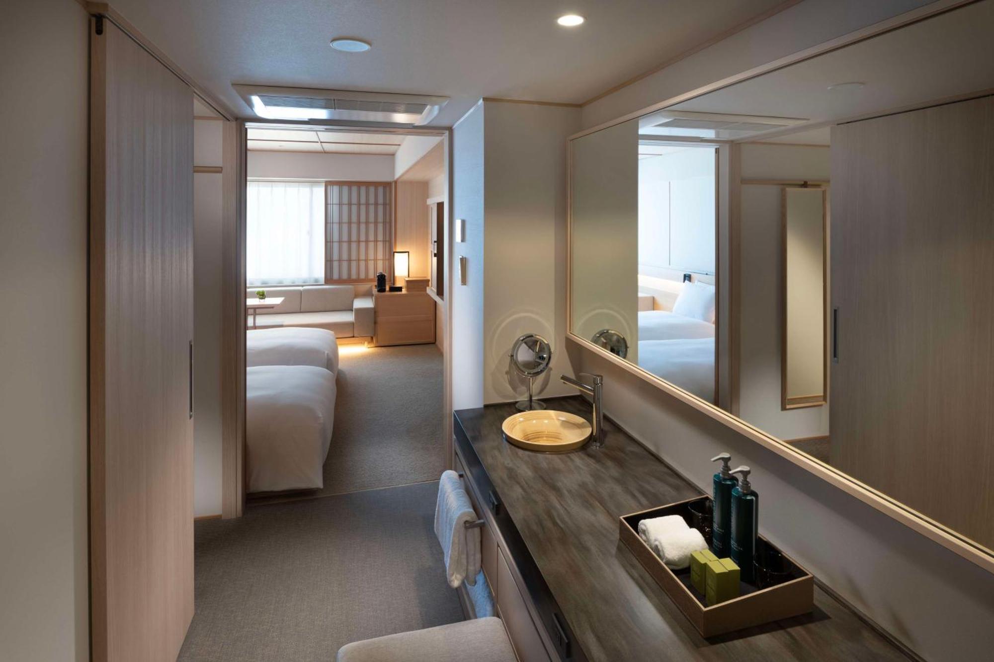 Doubletree By Hilton Kyoto Higashiyama Hotel Exterior photo